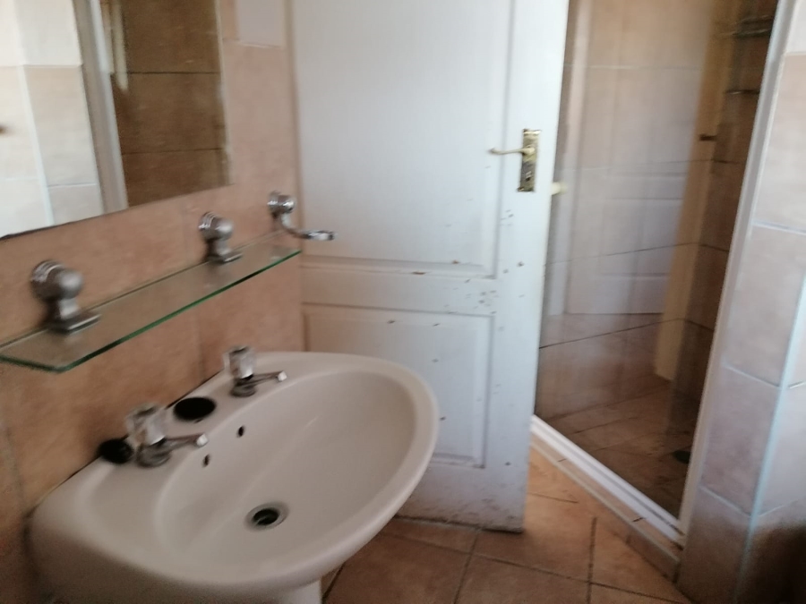 2 Bedroom Property for Sale in Rustenburg Central North West